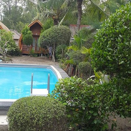 Jepun Bungalows Gili Meno Exterior photo