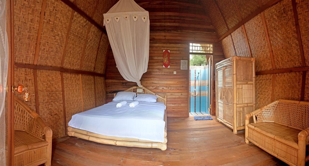 Jepun Bungalows Gili Meno Exterior photo