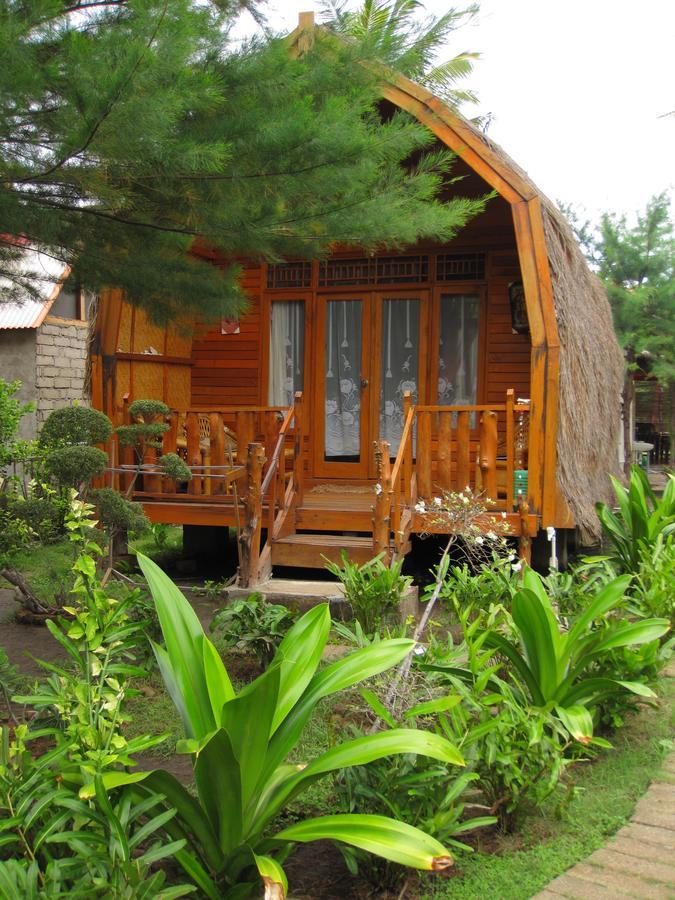 Jepun Bungalows Gili Meno Exterior photo