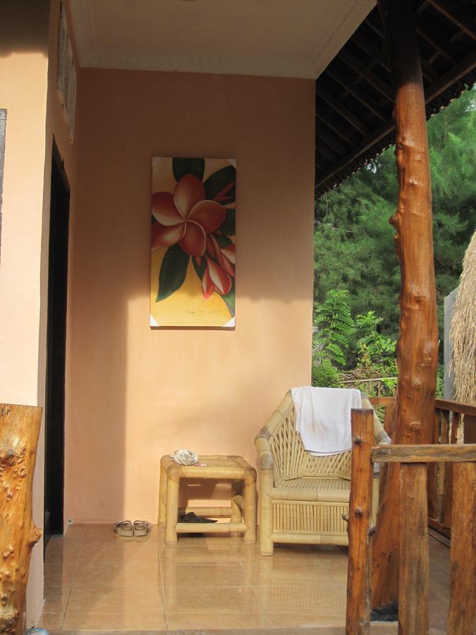 Jepun Bungalows Gili Meno Exterior photo