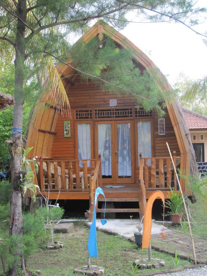 Jepun Bungalows Gili Meno Exterior photo