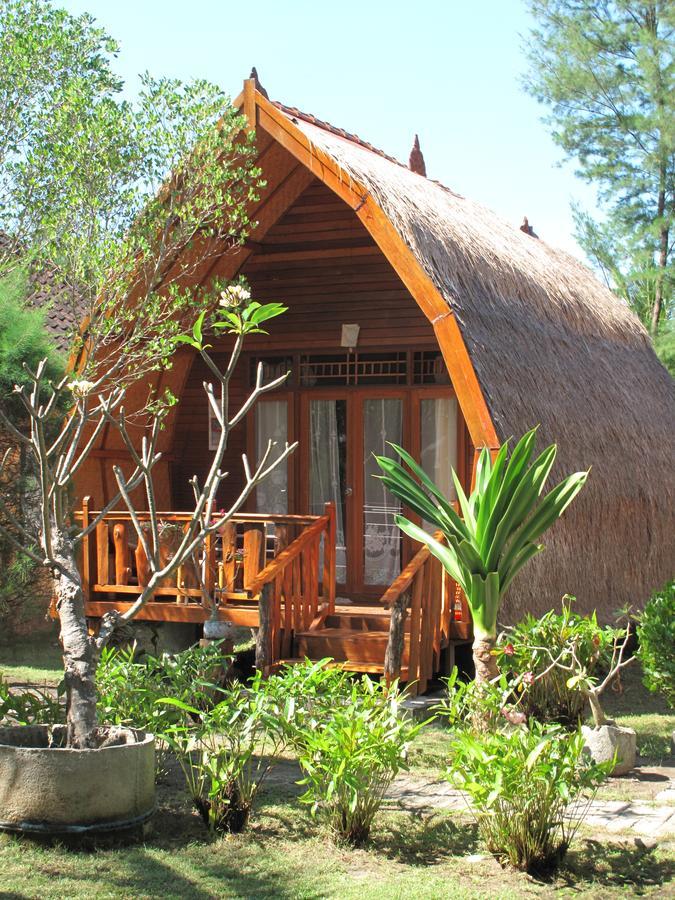 Jepun Bungalows Gili Meno Exterior photo