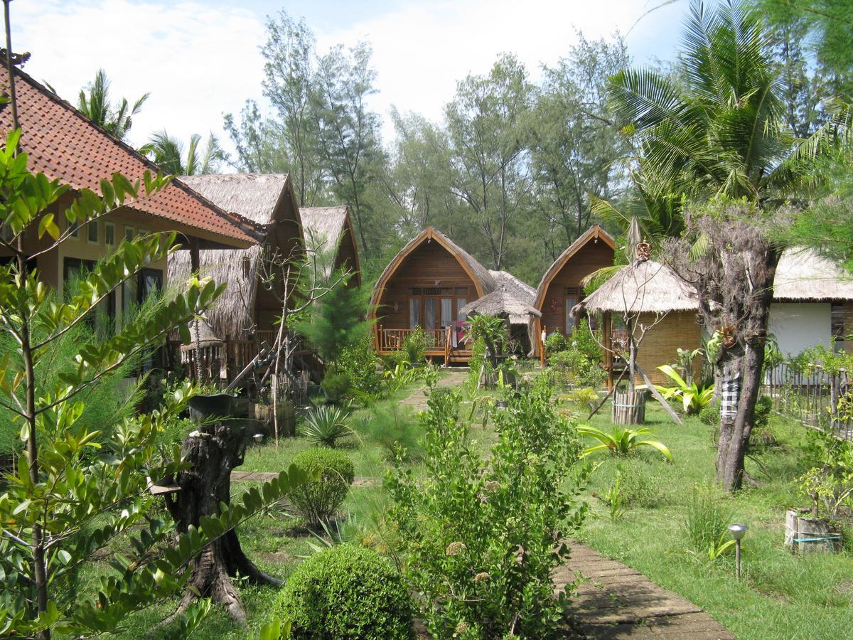 Jepun Bungalows Gili Meno Exterior photo